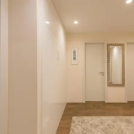 Tesi Apartment *