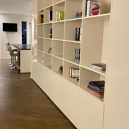 Apartment Tesi *