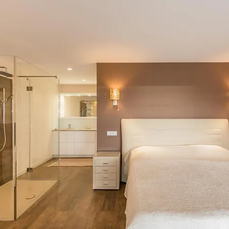 Apartment Tesi
