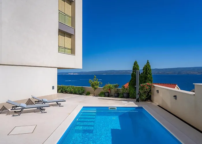 Tesi Διαμέρισμα