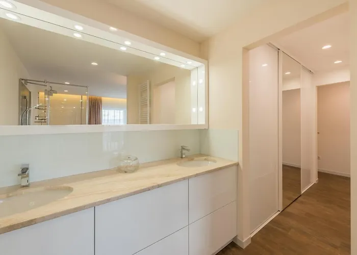 Tesi Διαμέρισμα *