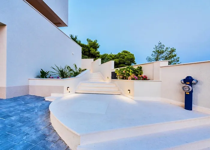 Tesi Διαμέρισμα