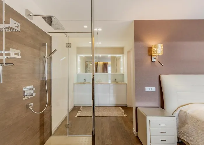 Tesi Διαμέρισμα *